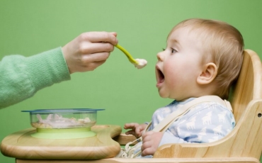 Bột Ăn Dặm Nào Tốt Nhất Cho Bé Từ 6 Tháng Tuổi